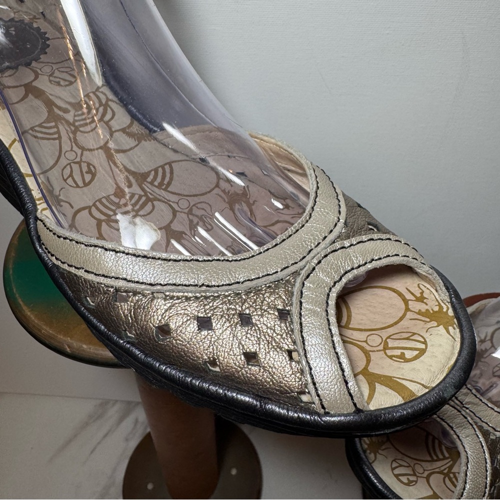 FLY LONDON Ydel Perforated Leather Peep Toe Wedge  Sandals BRONZE / SZ 40 (US 9) - Picture 4 of 14